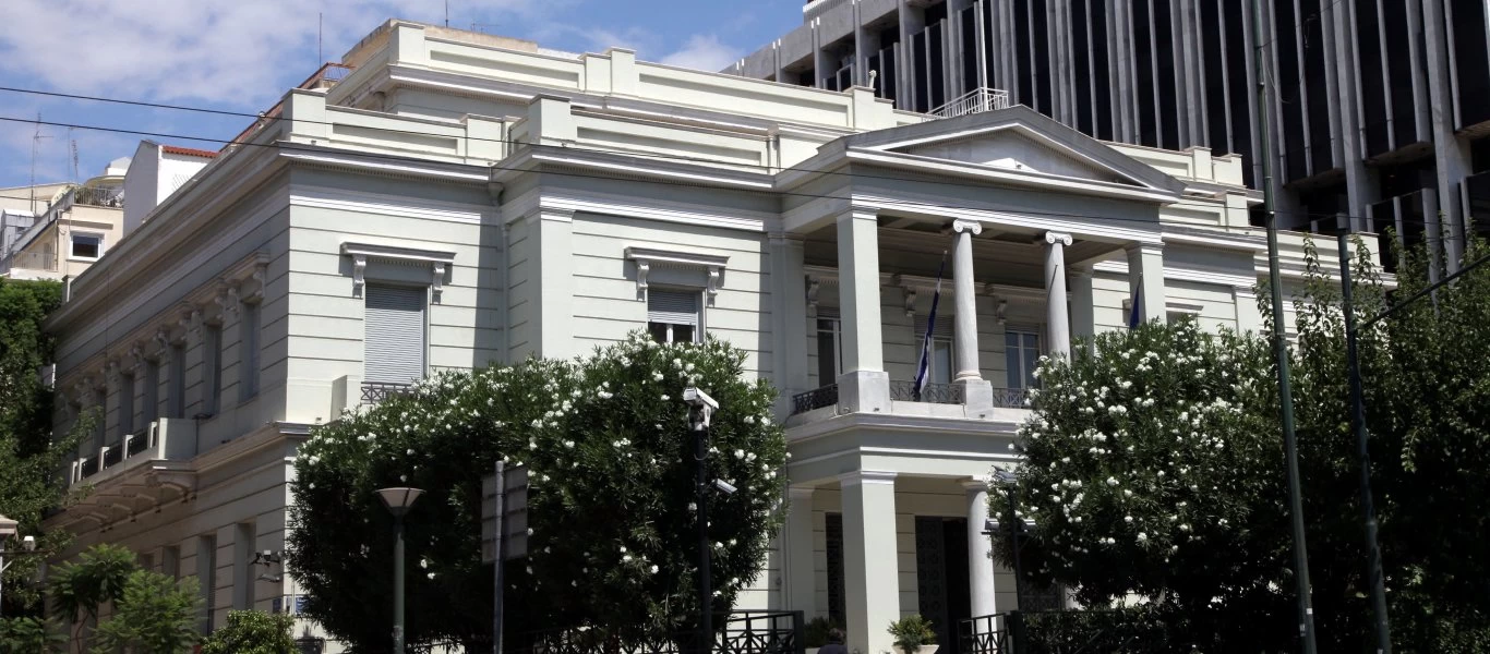 Ρ.Τ.Ερντογάν και Φ.Σαράτζ μοίρασαν την ελληνική υφαλοκρηπίδα και το ΥΠΕΞ μιλά για «κόκκινες γραμμές»